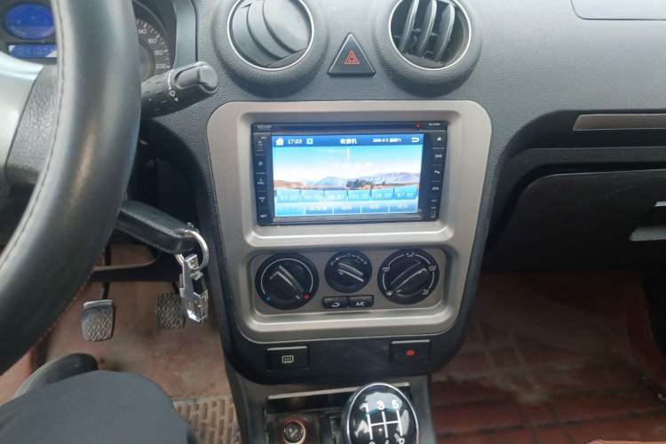 Used Geely Auto Liberty Ship 2012 1.3L Manual Fashion II
