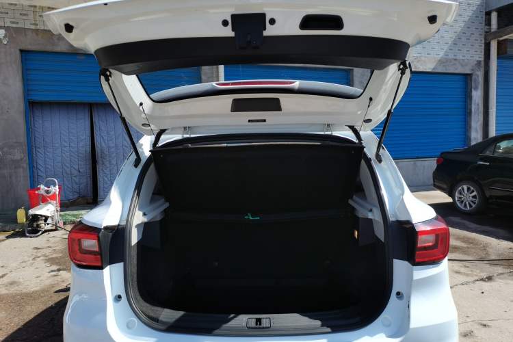 Used MG ZS 2018 1.5L Manual Comfort Edition China V Standard Trunk