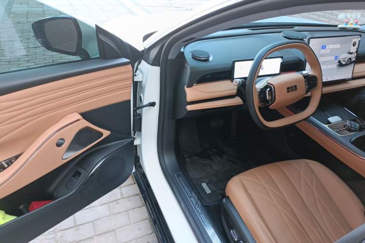 Used Geely Galaxy Galaxy 8 2025 130km EM-i Deluxe Edition