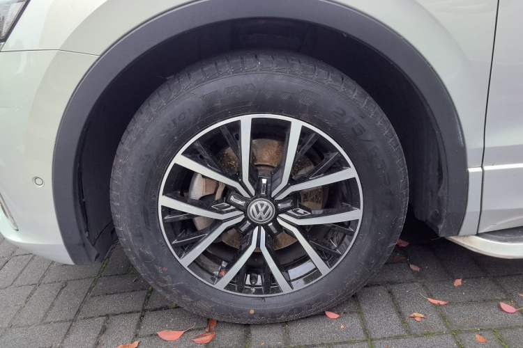 Used Volkswagen Tiguan L New Energy 2019 430 PHEV Hybrid Flagship Model Left Front Wheel Hub