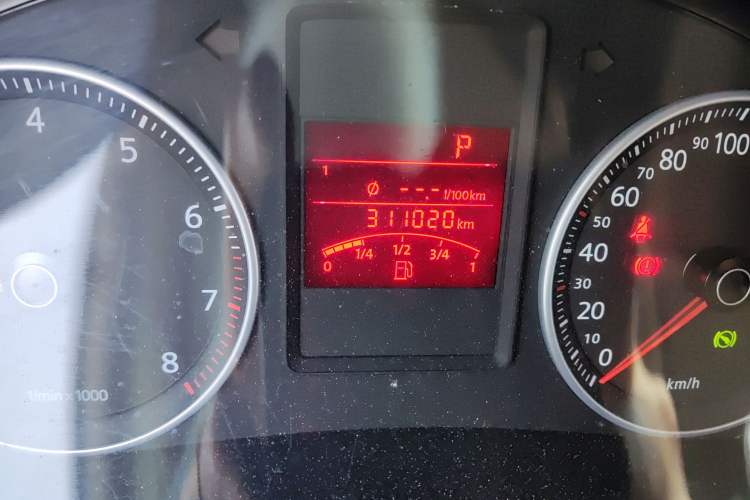 Used Volkswagen Bora 2012 1.6L Automatic Fashion Edition Odometer Close Up