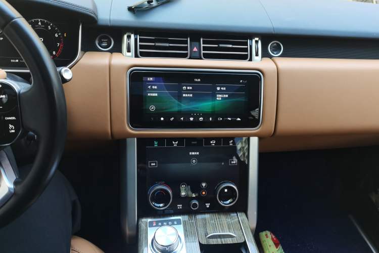 Used Land Rover Range 2019 3.0 SC V6 Grand Edition Audio And AC Panel