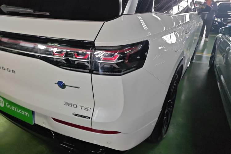 Used Volkswagen Tavendor 2023 380TSI Four-Wheel Drive R-Line First Edition
