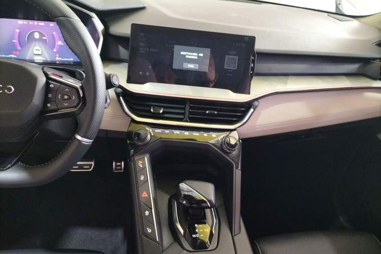 Used Lynk & Co 06 2021 1.5T Shero Pink Special Edition
