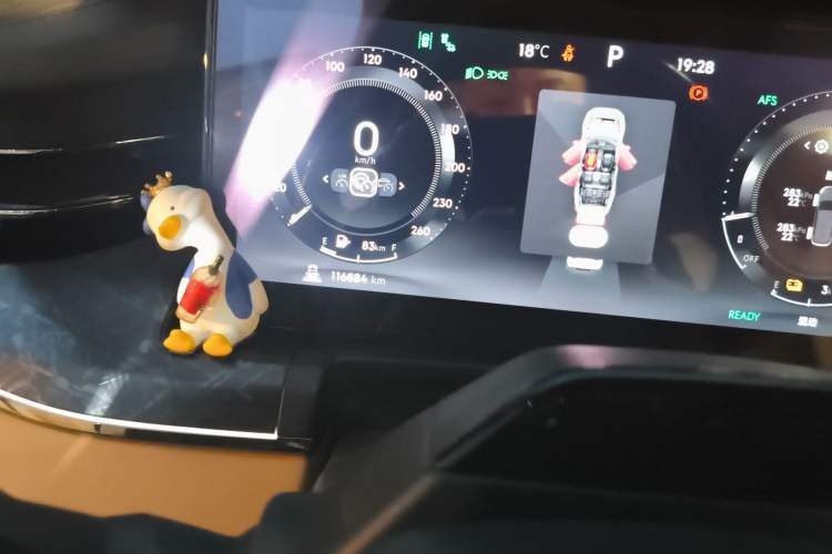 Used Lynk & Co 09 2021 2.0T Halo Six-Seater
