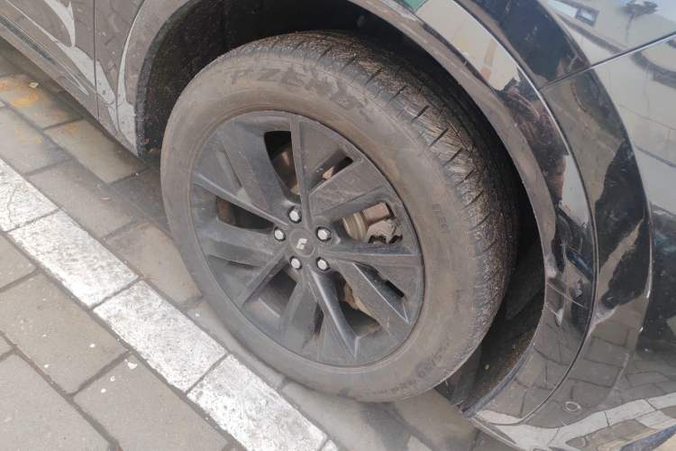 Used Li Auto L7 2023 Pro Model Right Front Wheel Hub