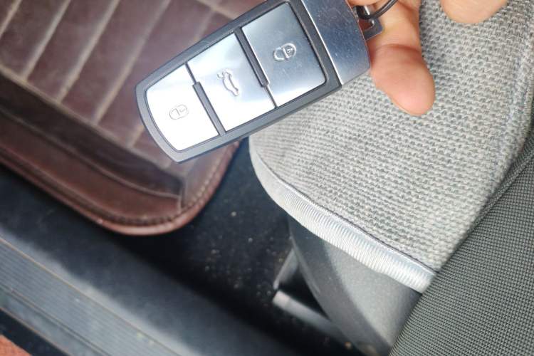 Used Volkswagen Magotan 2013 1.8TSI Premier Model Vehicle Key