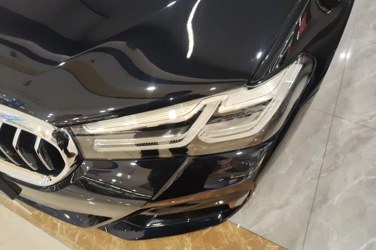 Used BMW 5 Series 2022 Revised Version 3 530Li Luxury Edition M Sport Package Left Front Headlight