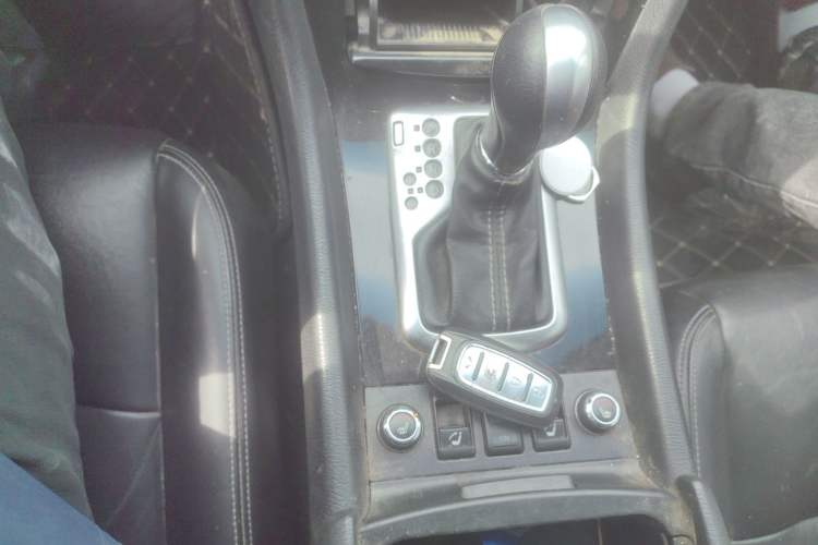 Used Infiniti QX50 2015 2.5L Enjoyment Edition Gear Lever