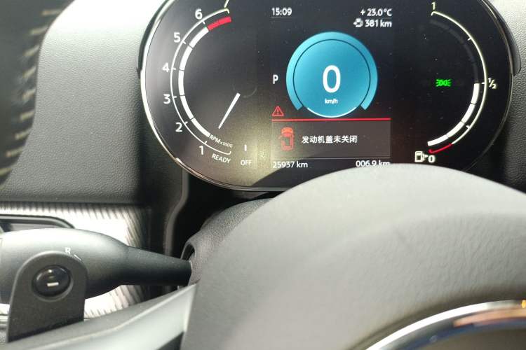 Used MINI Countryman 2022 2.0T COOPER S ALL4 Odometer Close Up