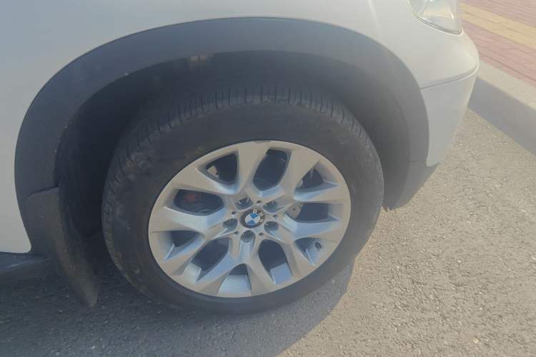 Used BMW X5 2011 xDrive35i Luxury Model