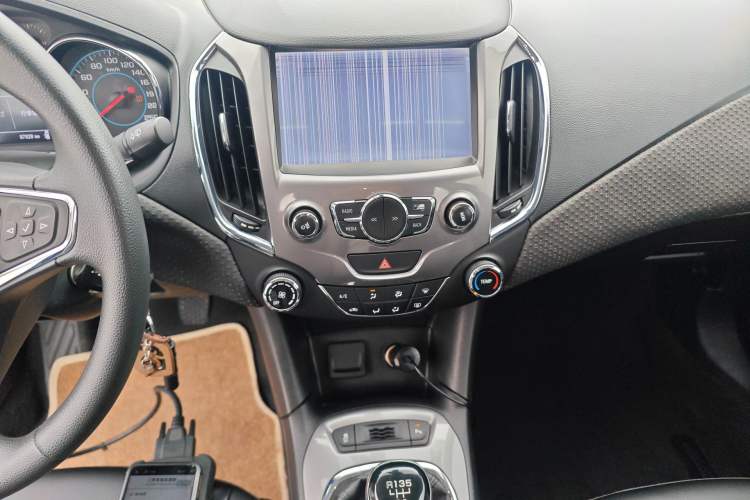 Used Chevrolet Cruze 2016 1.5L Manual Elite Edition Audio And AC Panel