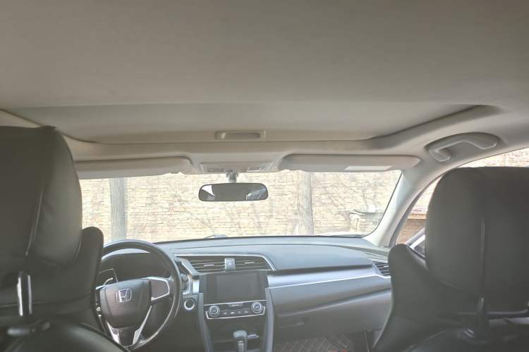 Used Honda Civic 2016 220TURBO CVT Luxury Edition
