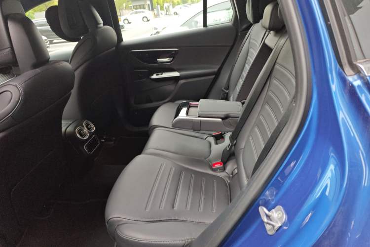 Used Mercedes-Benz GLC 2024 Facelifted GLC 260 L 4MATIC Luxury Version 5 Seats Left Rear Seat