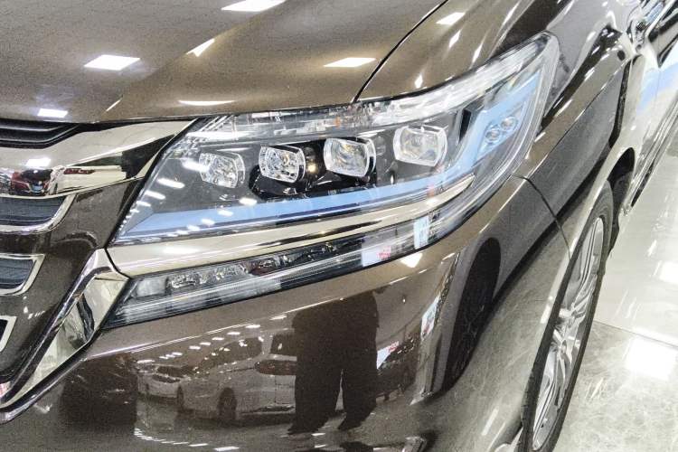 Used Honda Elysion 2019 2.0L Hybrid Comfort Edition