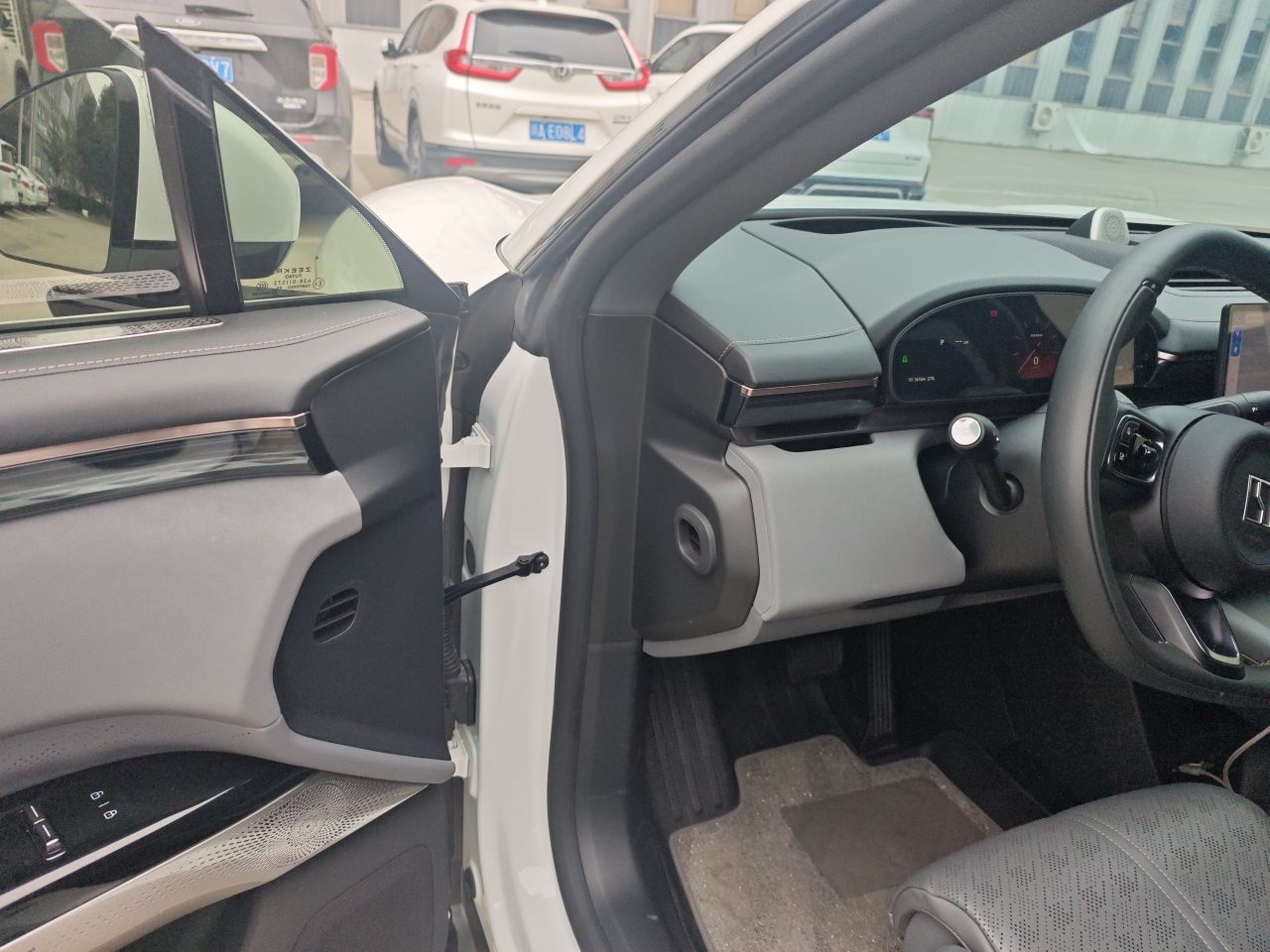 Zeekr 7X 2025 75 kWh Rear-Wheel Drive Intelligent Driving Version — снимка 16