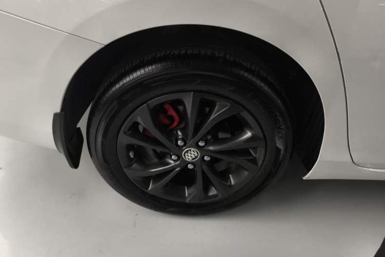 Used Buick Verano 2022 Pro GS Wind-Chasing Edition Right Rear Wheel Hub