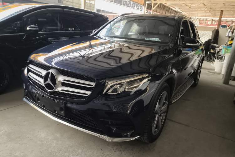 Used Mercedes-Benz GLC 2017 GLC 260 4MATIC Luxury Model