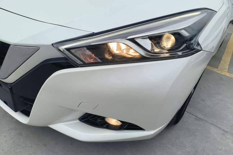 Used Nissan Lannia 2016 1.6L CVT Cool Edition Left Front Headlight