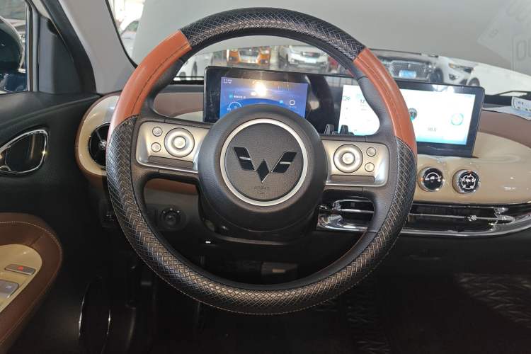 Used Wuling Bingo 2023 333 km Enjoyment Version
