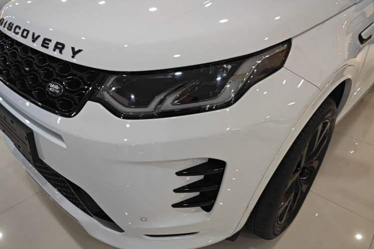 Used Land Rover Discovery Sport 2025 249 PS Performance Tech Edition Left Front Headlight