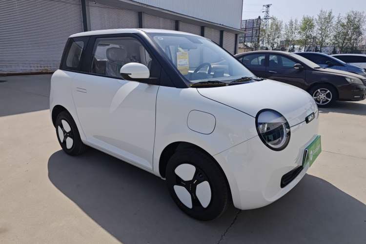 Used CHANGAN Lumin 2022 301km Honey-Sweet Version Front Right 45 Deg