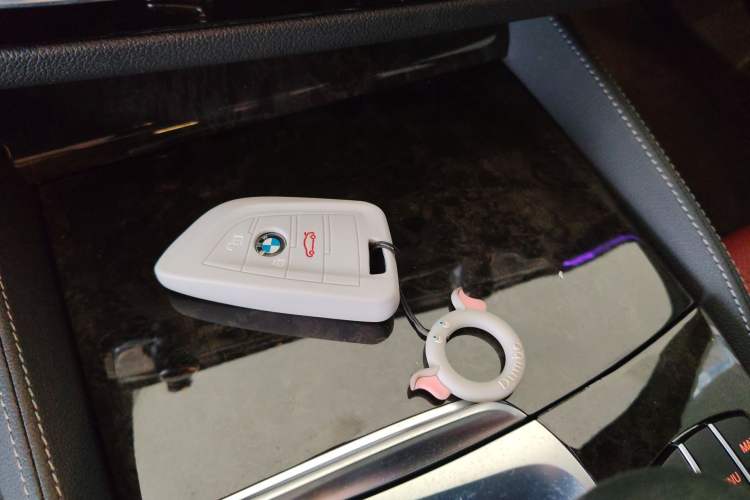 Used BMW 5 Series 2022 Second Facelift 525Li M Sport Package Vehicle Key