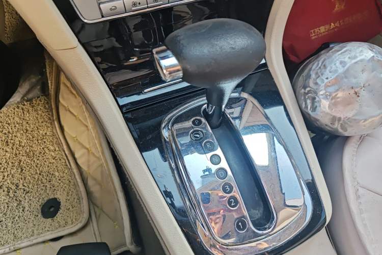 Used Volkswagen Passat 2009 2.0L MFI Automatic Luxury Edition
