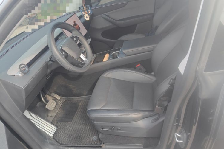 Used Tesla Model Y 2025 Rear-Wheel-Drive Version Left Front Seat