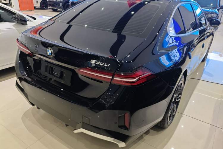 Used BMW 5 Series 2025 530Li Leading Model M Sport Package