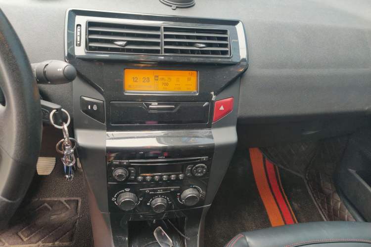 Used Citroen C-Quatre 2014 VTS Version 1.6L Manual - Premium Model Audio And AC Panel