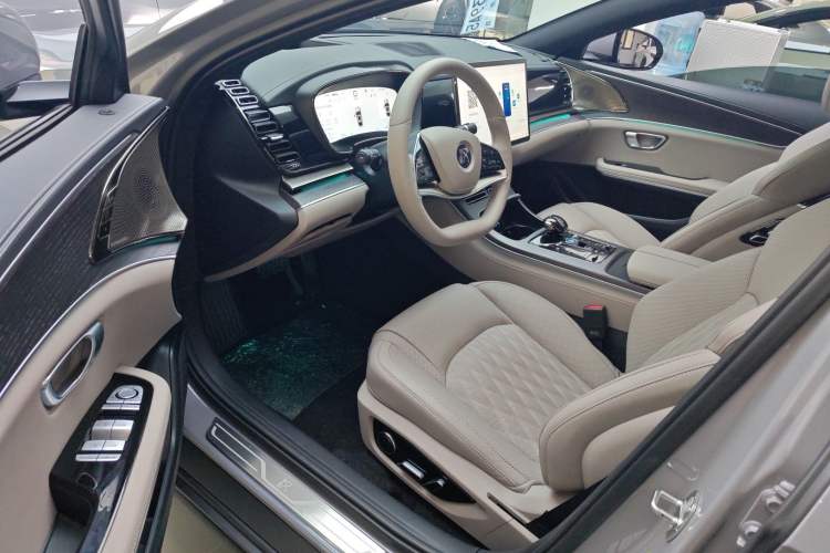 Used BYD Han 2025 DM-i Intelligent Driving Edition 125KM LiDAR Flagship Model
