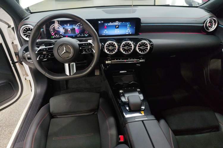 Used Mercedes-Benz A-Class 2024 A 200 L Fashion Model Audio And AC Panel