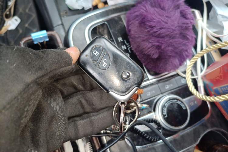 Used BYD Tang New Energy 2015 2.0T Four-Wheel-Drive Flagship Model Vehicle Key