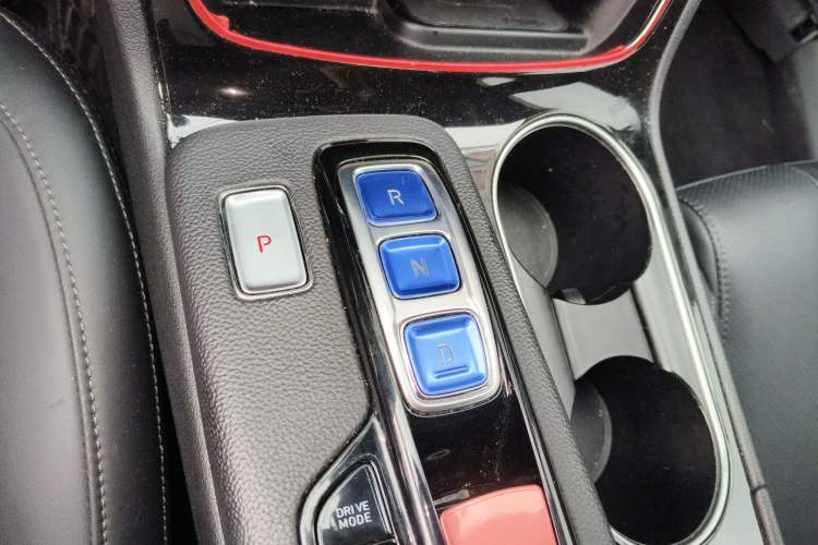 Used Hyundai Santa Fe 2020 380 TGDi Automatic All-Wheel Drive DLX HTRAC Prestige PLUS Gear Lever