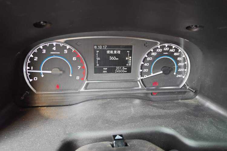 Used JMC Transit 2019 2.8T Commercial Version Short Wheelbase Mid-Roof 3-Seater China VI Standard JX493