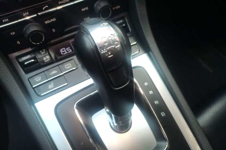 Used Porsche Boxster 2015 Boxster Style Edition 2.7L Gear Lever