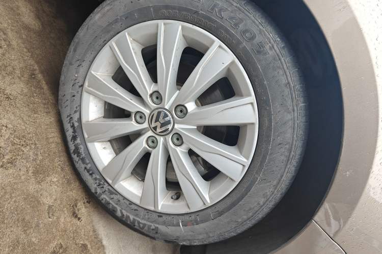 Used Volkswagen Sagitar 2014 1.6L Manual Comfort Model