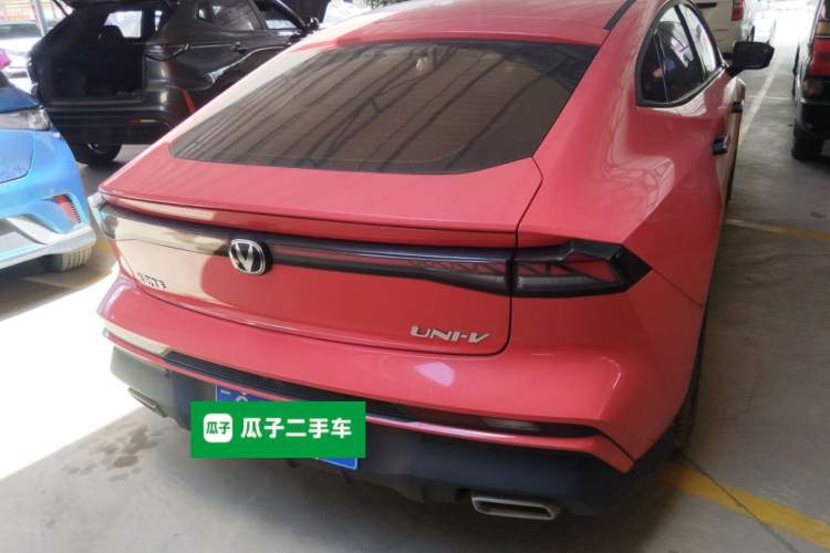 Used Changan UNI-V 2024 1.5T Smart Navigation Version
