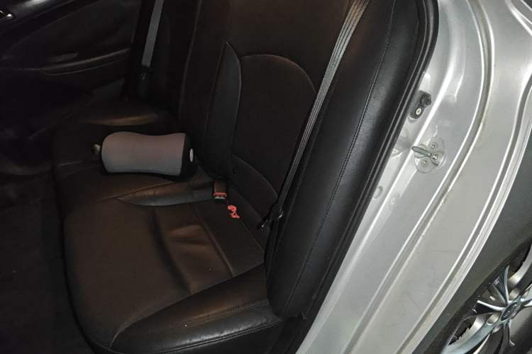 Used Hyundai Sonata 2011 2.0L Automatic Luxury Edition
