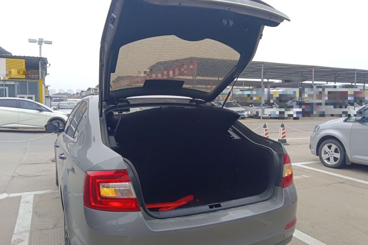 Used Skoda Octavia 2017 1.6L Automatic Smart Drive Edition
