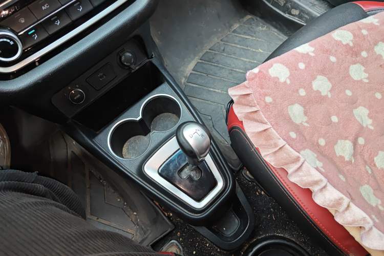 Used JAC Group iEV6E 2018 Sport Edition iEV6E Luxury Smart Enjoyment Version Gear Lever