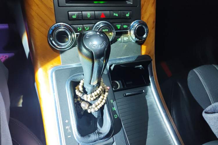 Used Land Rover Range Sport 2011 3.0 TDV6 Diesel Version Gear Lever