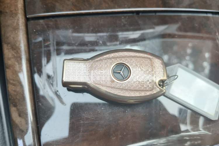 Used Mercedes-Benz E-Class 2015 E 200 L Vehicle Key
