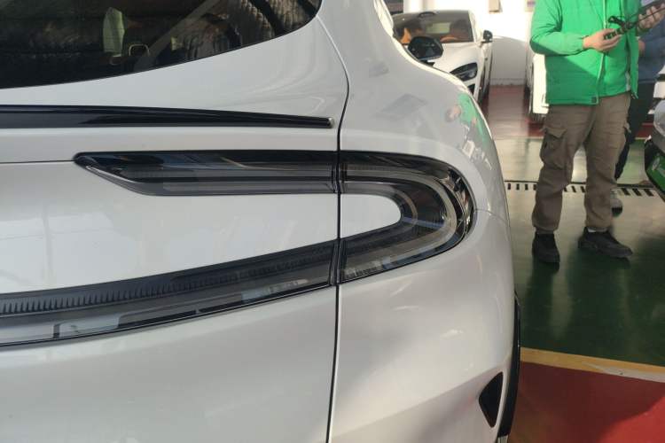 Used Xiaomi Auto YU7 2025 Ultra-Long Range Rear-Wheel Drive Version
