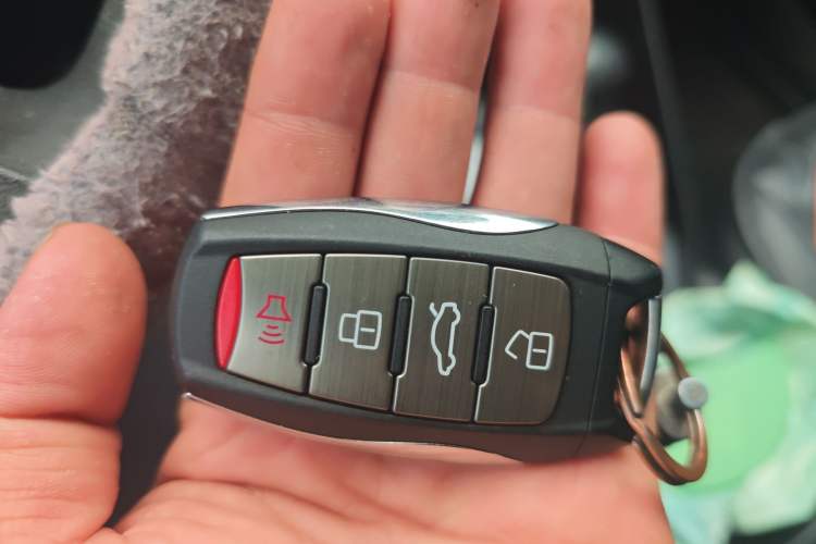 Used Haval H2s 2018 Red-Label 1.5T Dual-Clutch Fashion Edition Vehicle Key