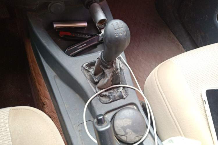 Used Wuling Rongguang V 2015 1.2L Base Version