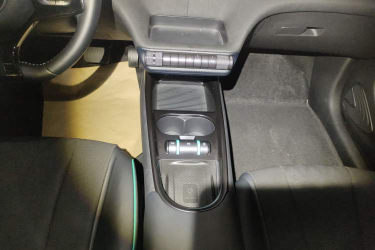 Used BYD Dolphin 2024 Honor Edition 420km Fashion Version
