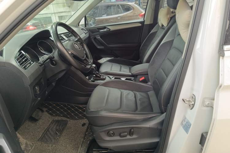 Used Volkswagen Tiguan L 2017 330TSI Automatic Two-Wheel Drive Luxury Edition
