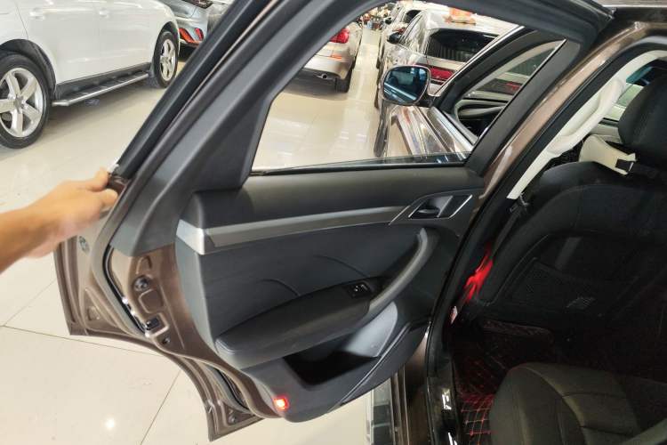 Used Haval H7 2017 Red-Label H7 2.0T Automatic Prestige Model